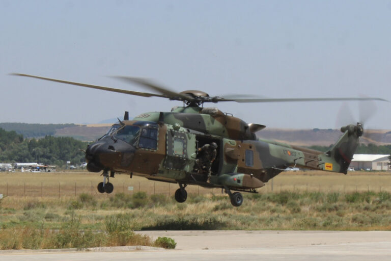el programa del helicóptero nh90 es un ejemplo de compra y sostenimiento centralizado. foto: et